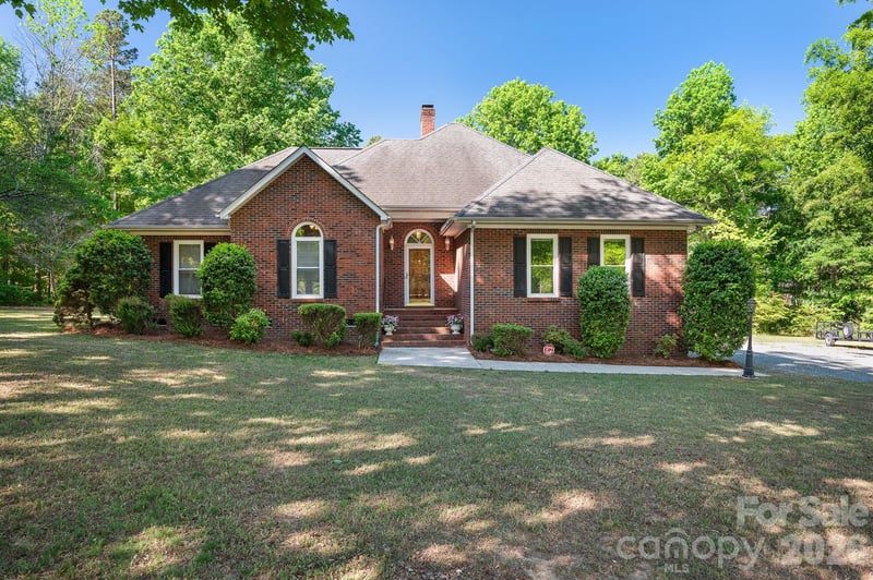 400 Arminius Ct, Monroe, NC 28110