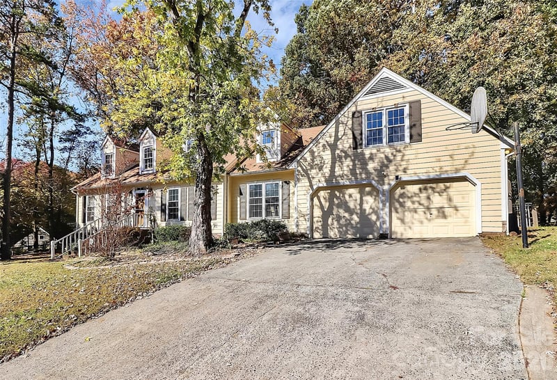 5815 Chapel Creek Ct, Charlotte, NC 28226