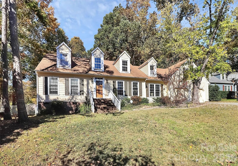 5815 Chapel Creek Ct, Charlotte, NC 28226