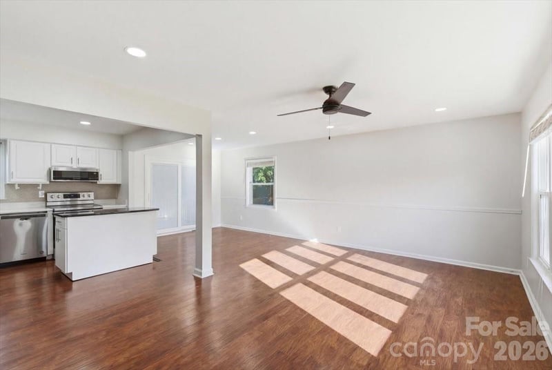 5810 Red Carriage Ln, Charlotte, NC 28212