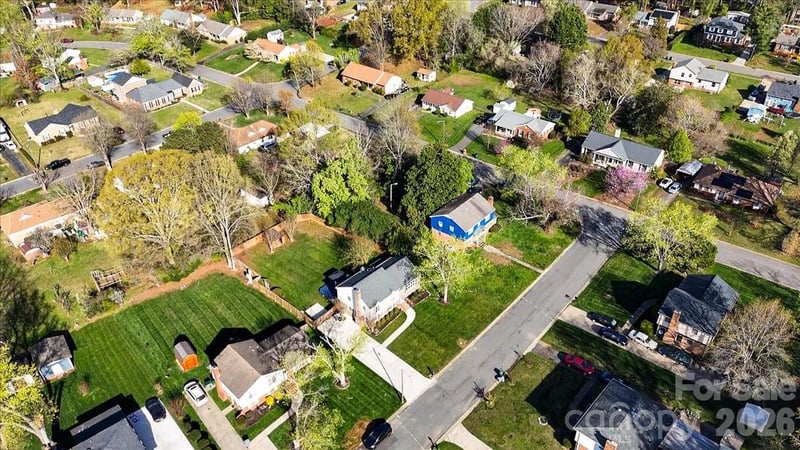 5810 Red Carriage Ln, Charlotte, NC 28212
