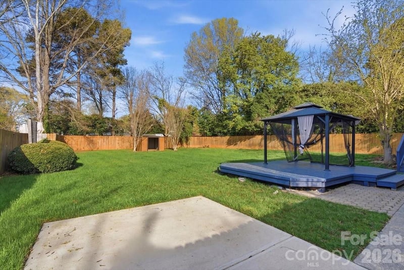 5810 Red Carriage Ln, Charlotte, NC 28212