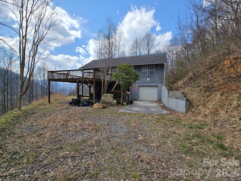 987 West Rd, Hot Springs, NC 28743