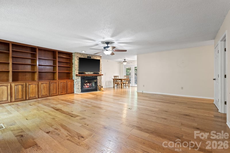 56 Cardinal Cir, Tryon, NC 28782