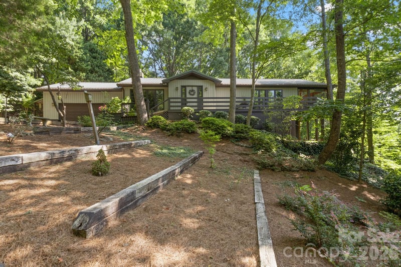 56 Cardinal Cir, Tryon, NC 28782