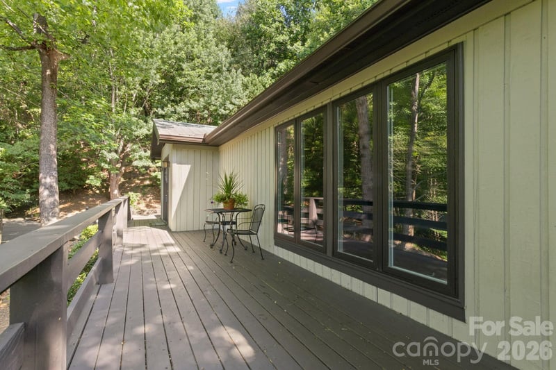 56 Cardinal Cir, Tryon, NC 28782