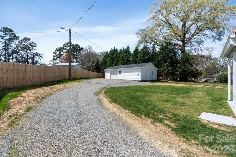 2106 Statesville Hw, Mooresville, NC 28115
