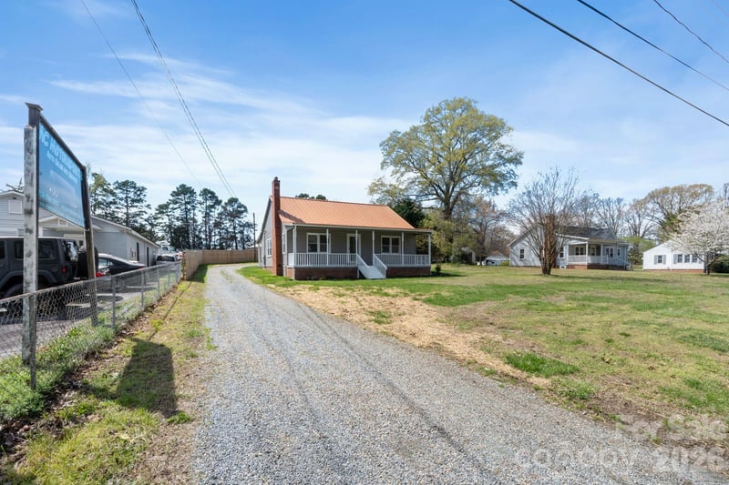 2106 Statesville Hw, Mooresville, NC 28115