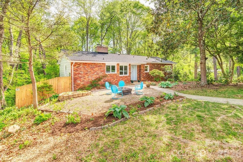 32 Pinehurst Rd, Asheville, NC 28805