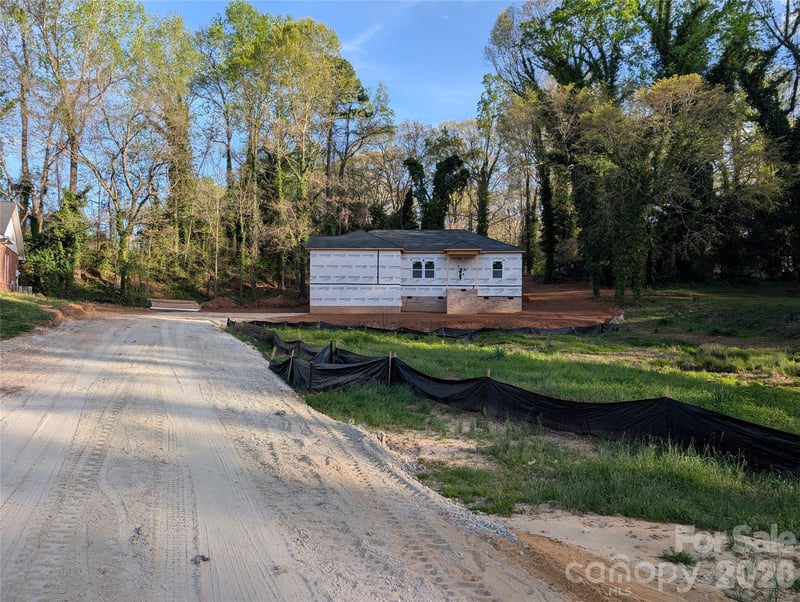 343 Oak St, York, SC 29745