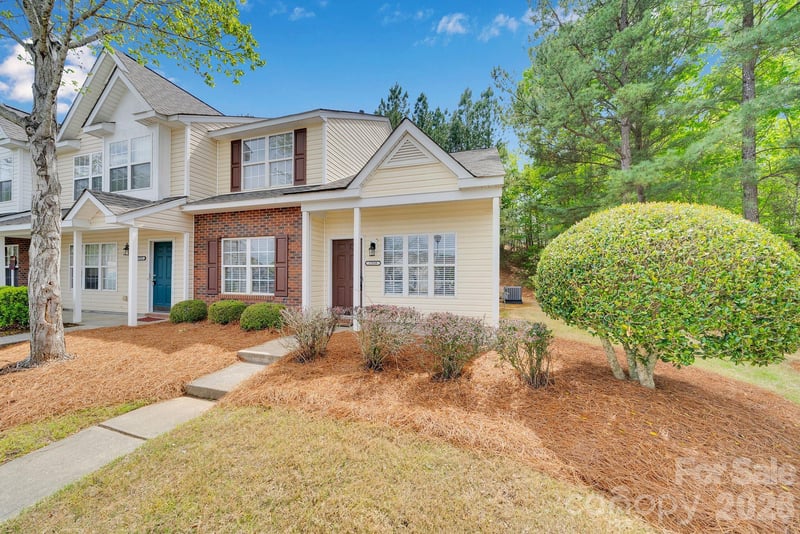 17039 Greenlawn Hills Ct, Charlotte, NC 28213