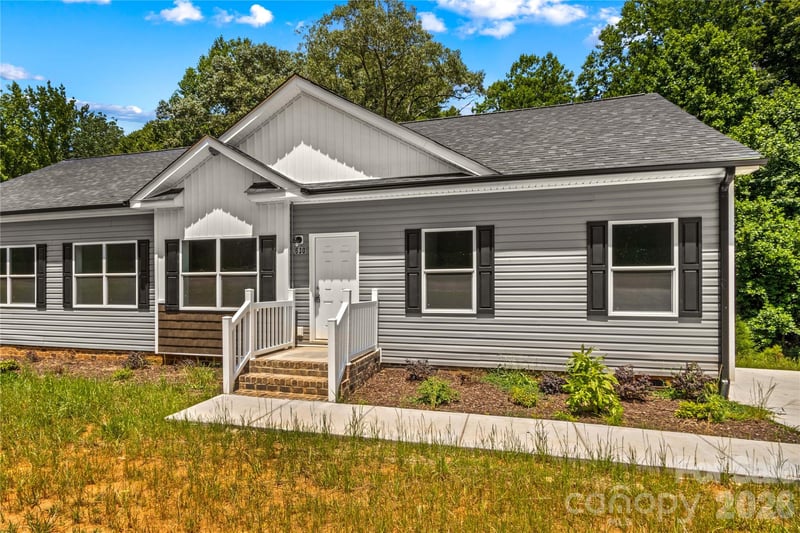 630 Martin Luther King Jr Rd, Mocksville, NC 27028