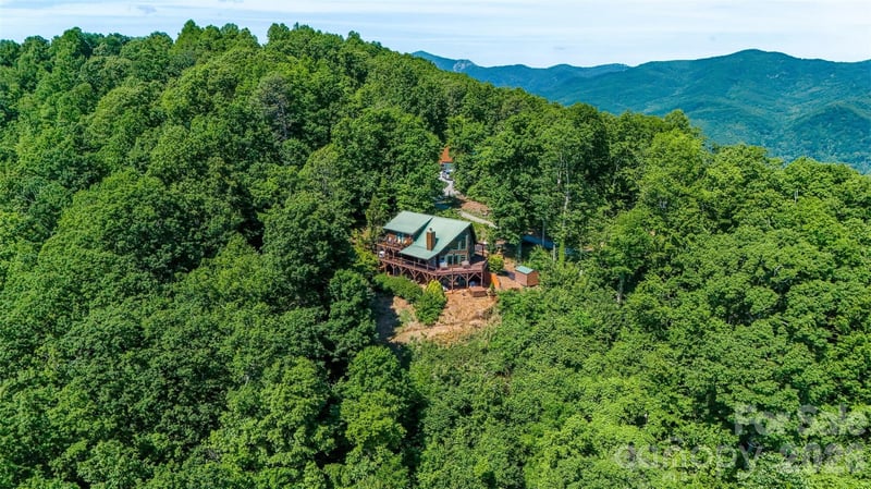 300 Williams Cir, Lake Lure, NC 28746