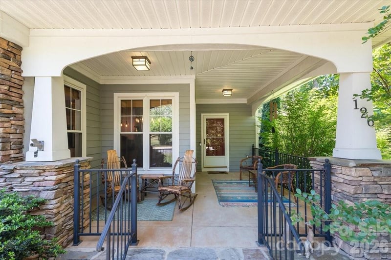 126 Carolina Bluebird Loop, Arden, NC 28704