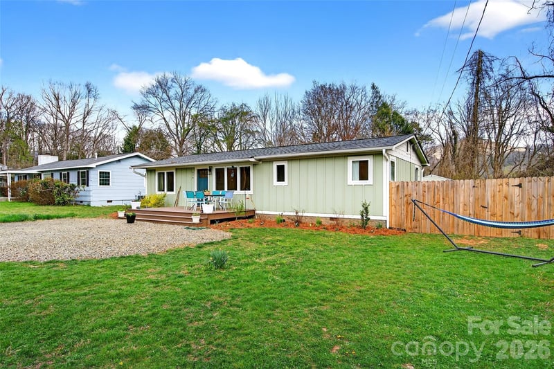 216 Vance Ave, Black Mountain, NC 28711