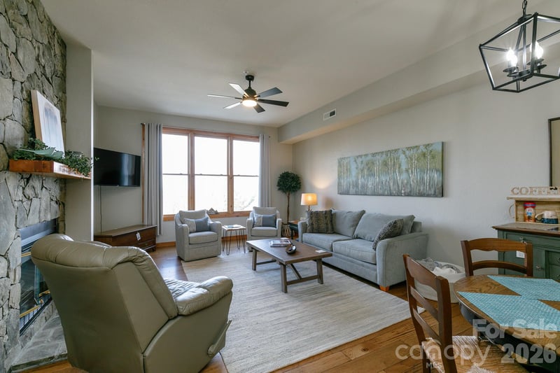 10 Stoney Falls Loop #4/203, Burnsville, NC 28714