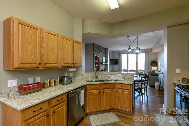 10 Stoney Falls Loop #4/203, Burnsville, NC 28714