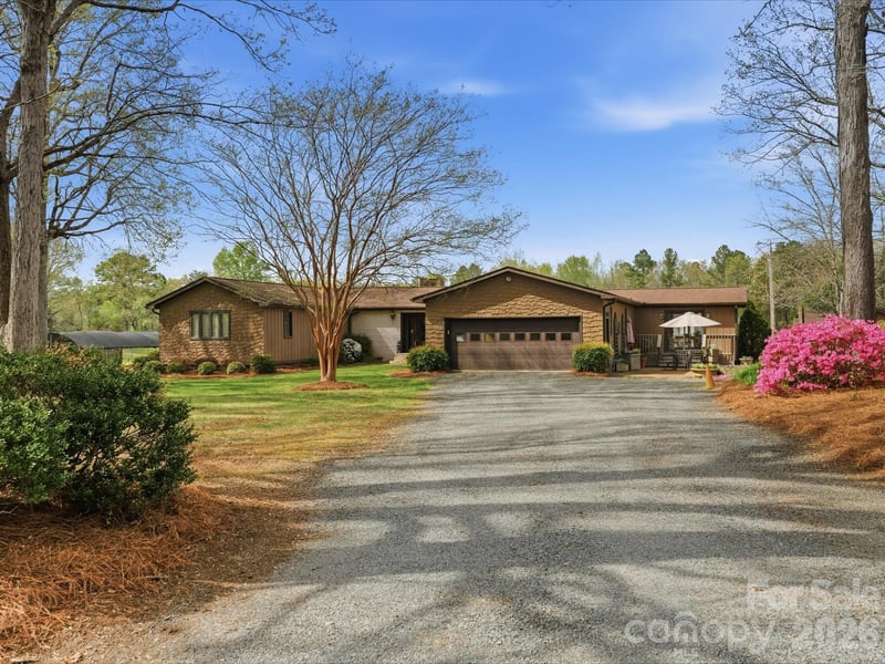 2620 Reeves Island Rd, Richfield, NC 28137