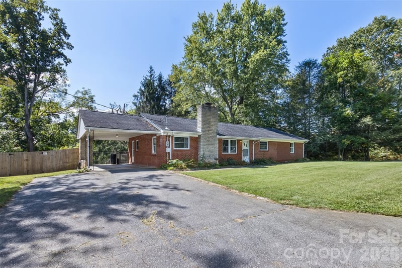 30 Valley Hill Dr, Canton, NC 28716