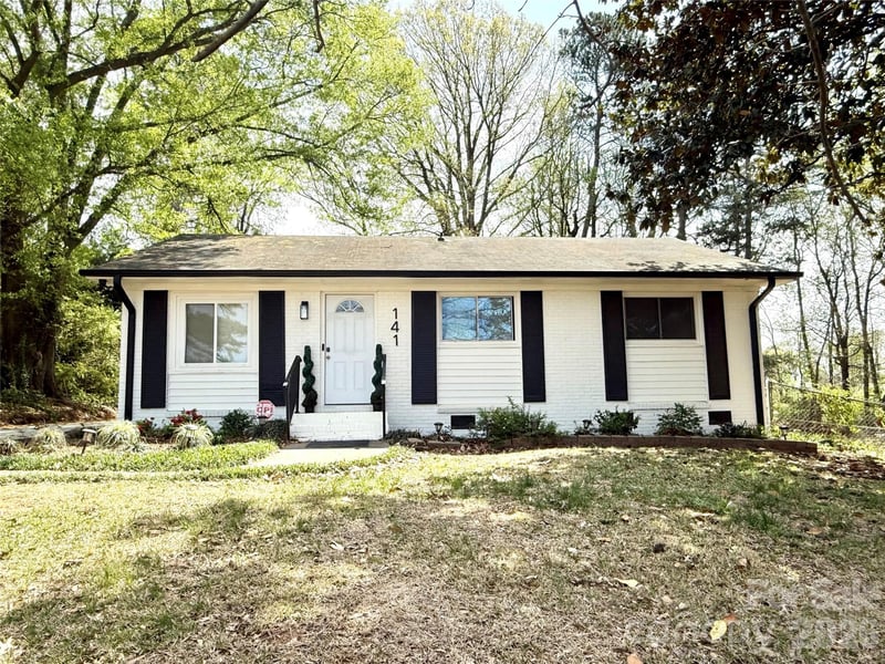 141 Short Hills Dr, Charlotte, NC 28217