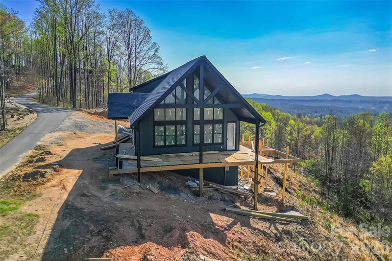 4898 Soaring Top Ln, Lenoir, NC 28645