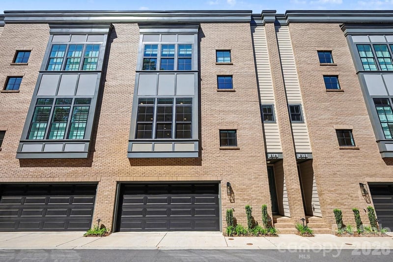 816 Madison Glen Ln, Charlotte, NC 28209