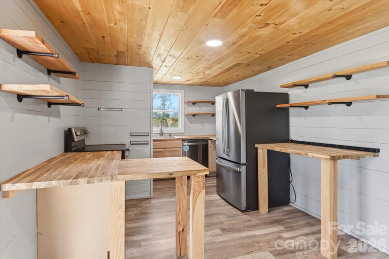 75 Old Macedonia Rd, Alexander, NC 28701
