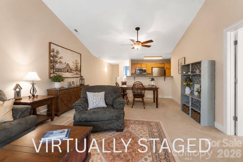 94 Foxden Dr #202, Fletcher, NC 28732