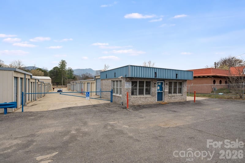 440 State St, Black Mountain, NC 28711