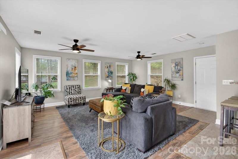 6308 Pineburr Rd, Charlotte, NC 28211