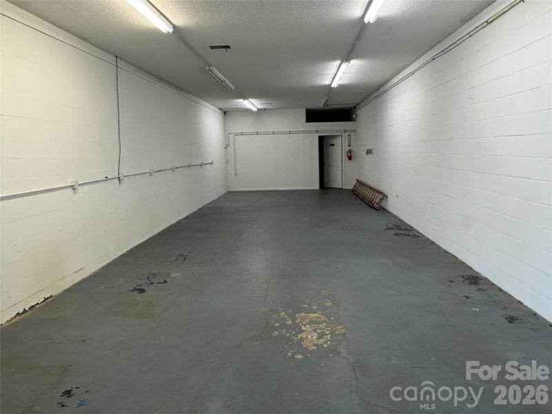 124 Fairway Shopping Center St, Hudson, NC 28638