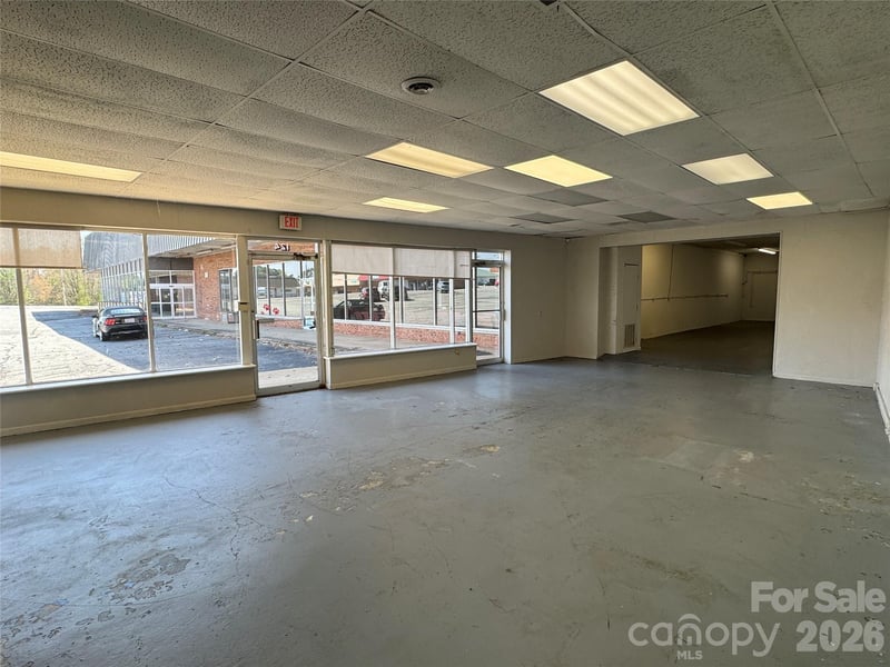 124 Fairway Shopping Center St, Hudson, NC 28638