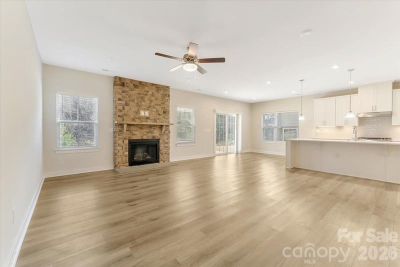 202 Tetcott St, Mooresville, NC 28115