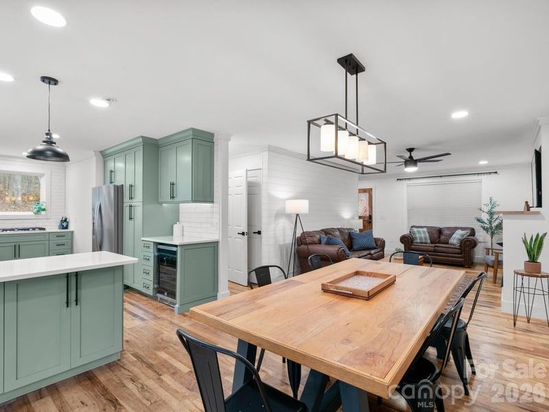 10 Bear Trl, Fairview, NC 28730