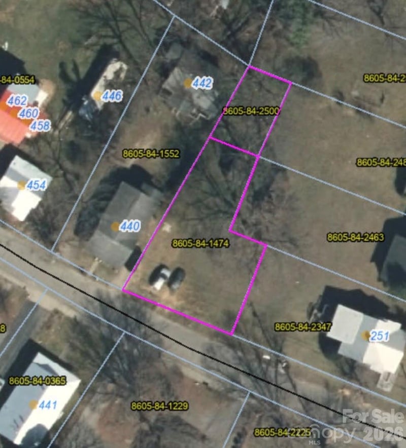Westwood Cir, Waynesville, NC 28786