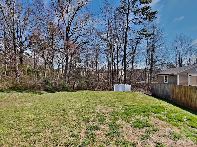 814 Sarah Laura Ln, Statesville, NC 28625