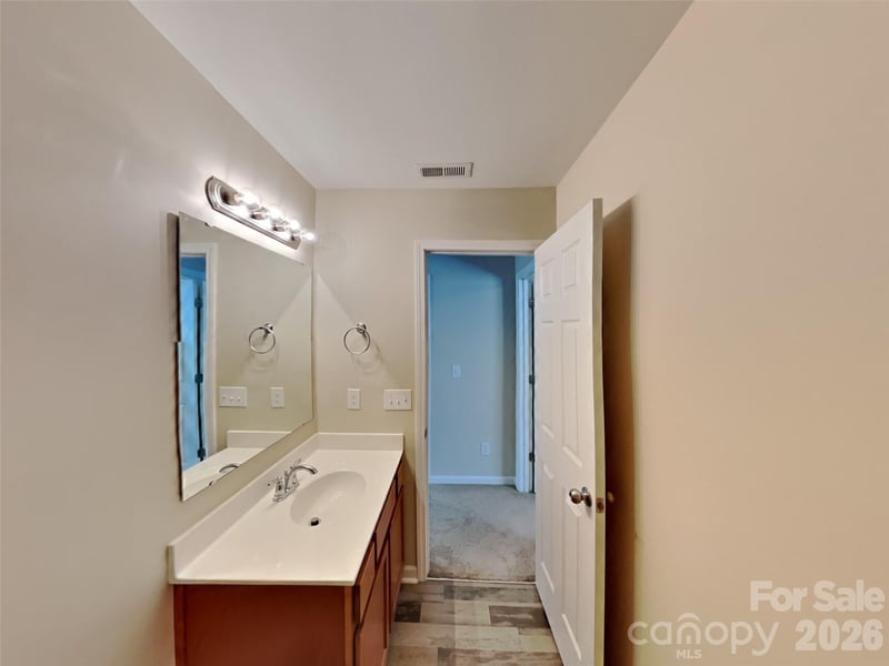 814 Sarah Laura Ln, Statesville, NC 28625
