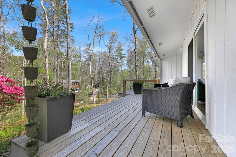 359 Rainbow Lake Dr, Brevard, NC 28712