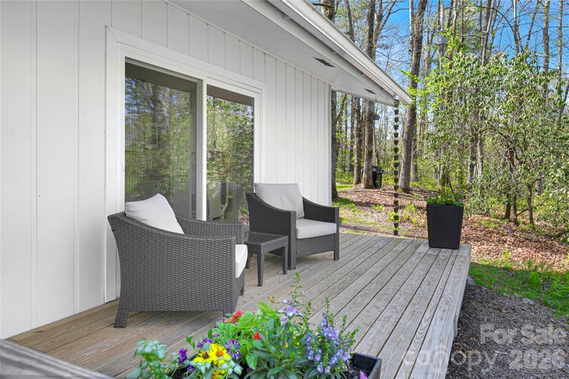 359 Rainbow Lake Dr, Brevard, NC 28712