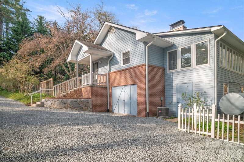 3002 Kanuga Rd, Hendersonville, NC 28739