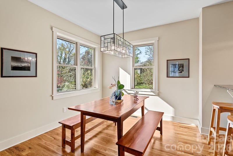 429 Pearson Dr, Asheville, NC 28801