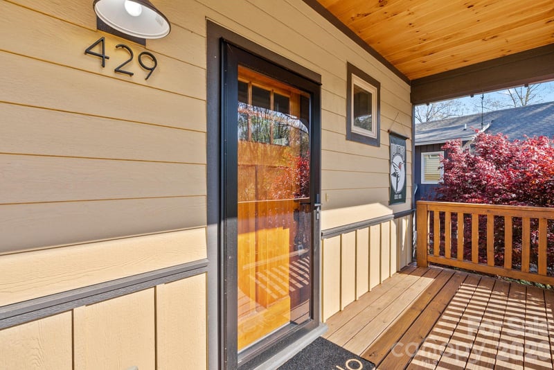 429 Pearson Dr, Asheville, NC 28801
