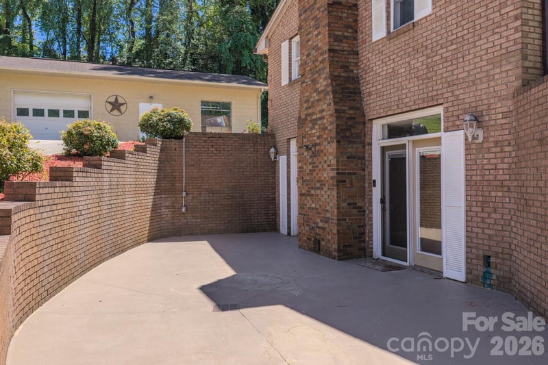 176 Sunny St, Marion, NC 28752