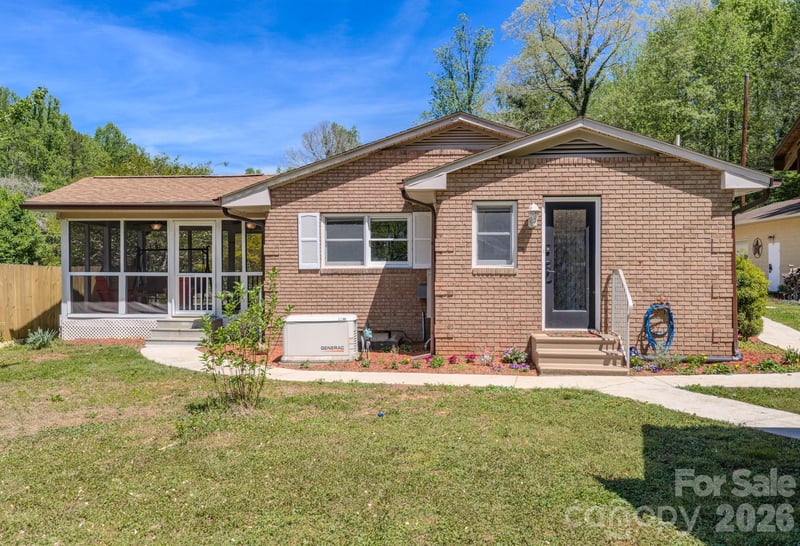 176 Sunny St, Marion, NC 28752
