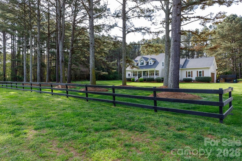 6677 Campbell Rd, York, SC 29745
