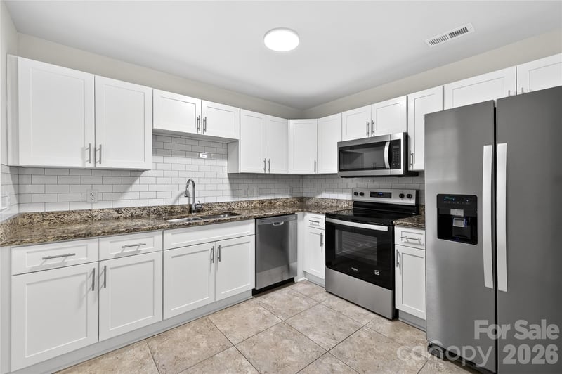 5143 Delivau Dr, Charlotte, NC 28215