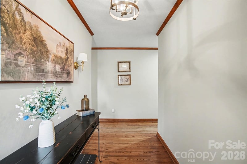 4027 Oakdale Rd, Charlotte, NC 28216