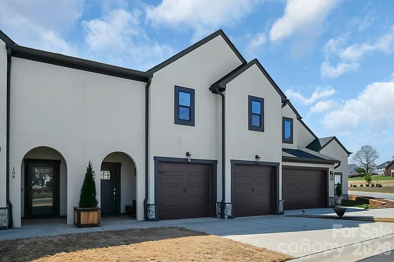 106 Shields Dr, Lincolnton, NC 28092