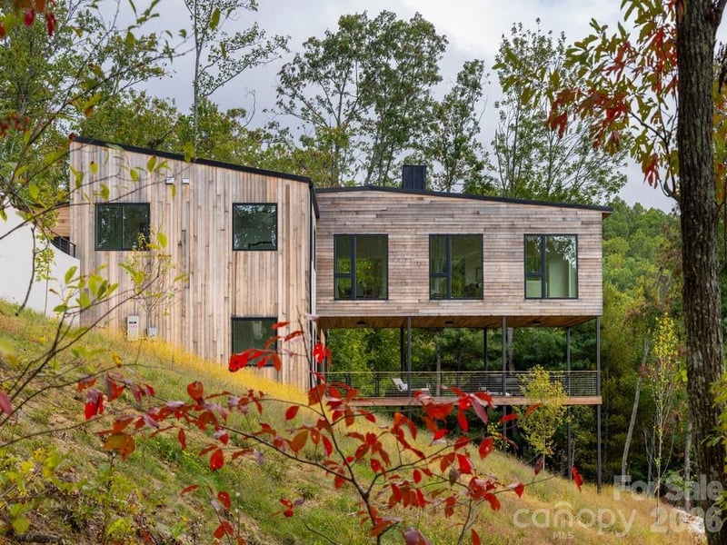 641 Elk Mountain Scenic Hw, Asheville, NC 28804