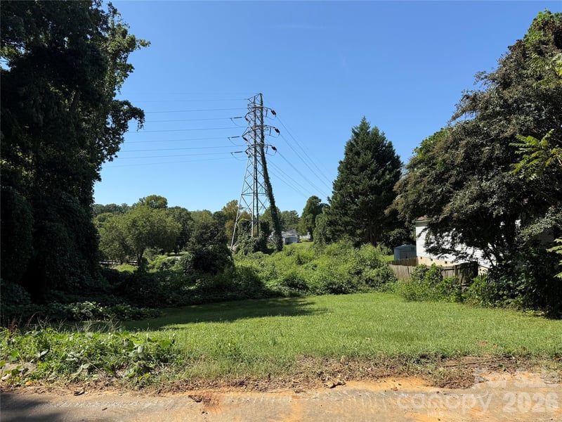 2801 Clyde Dr, Charlotte, NC 28208